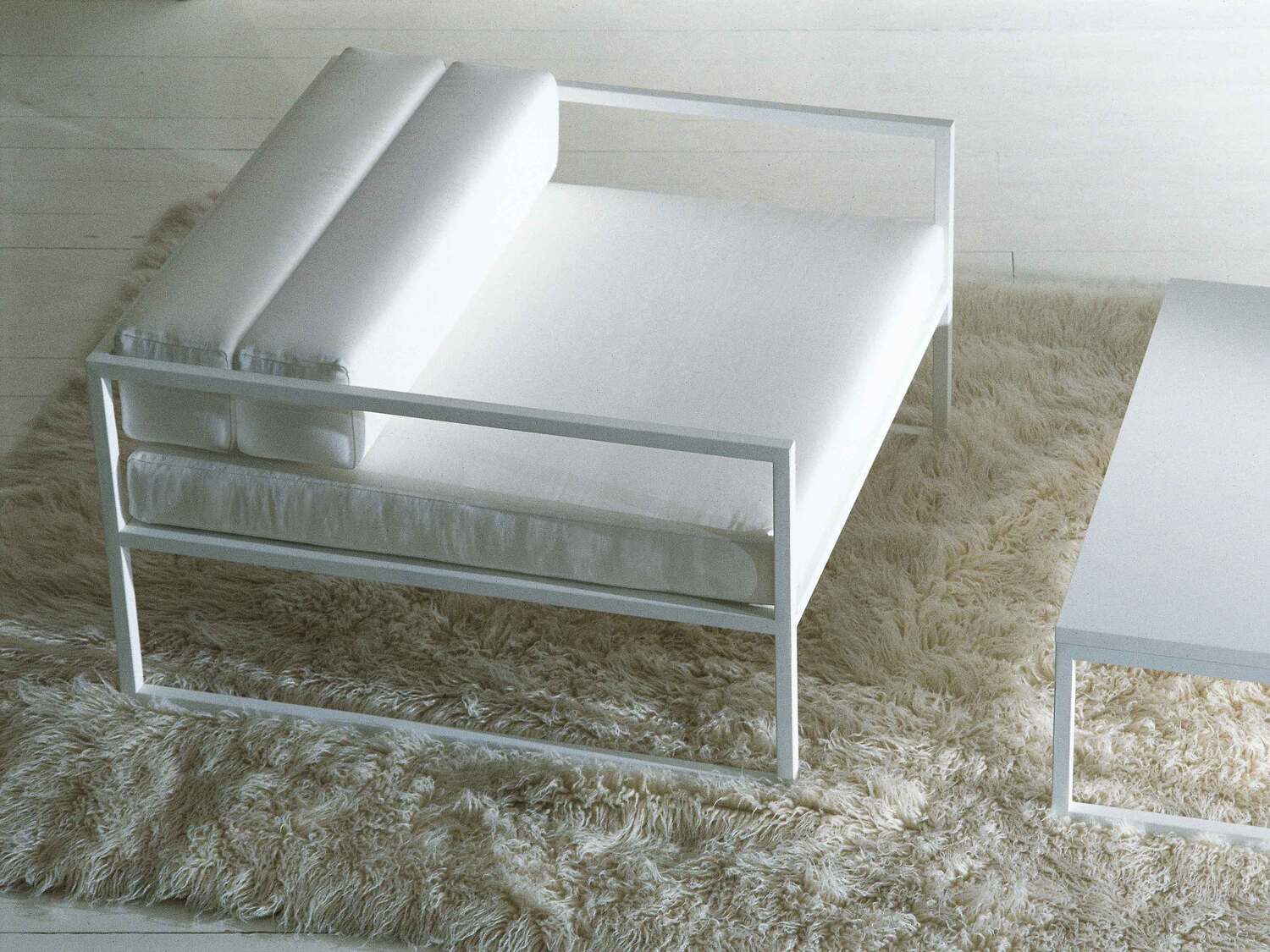 03 fronzoni 64 armchair