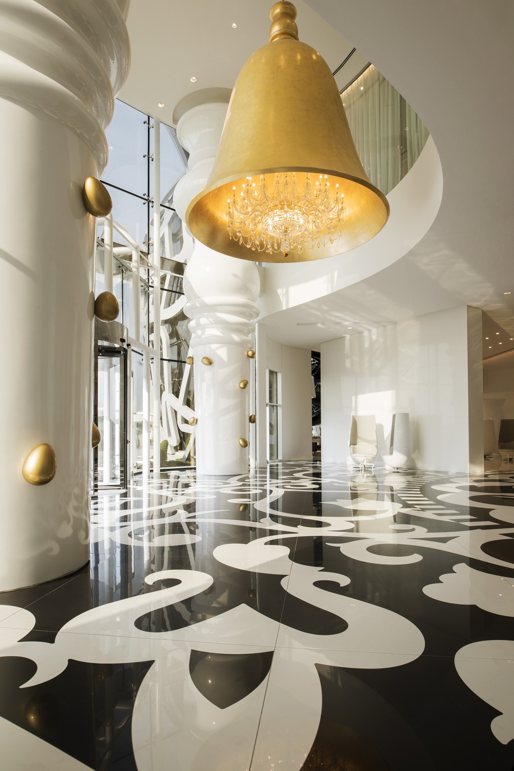 MW MondrianDoha Entrance 2017 06